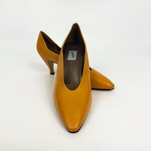 Vintage 80s Genuine Leather Pumps in Turmeric Yellow | Size 9.5
